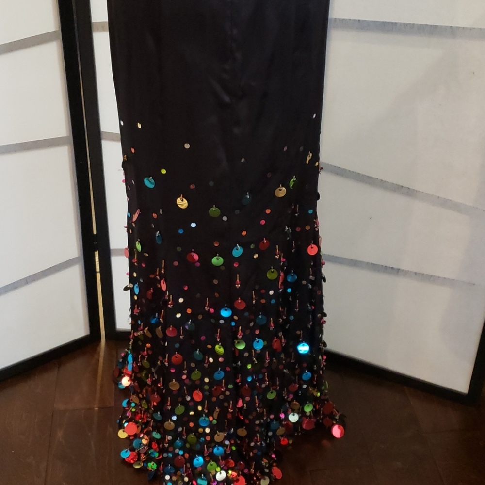 Dress - Picture 6 of 8